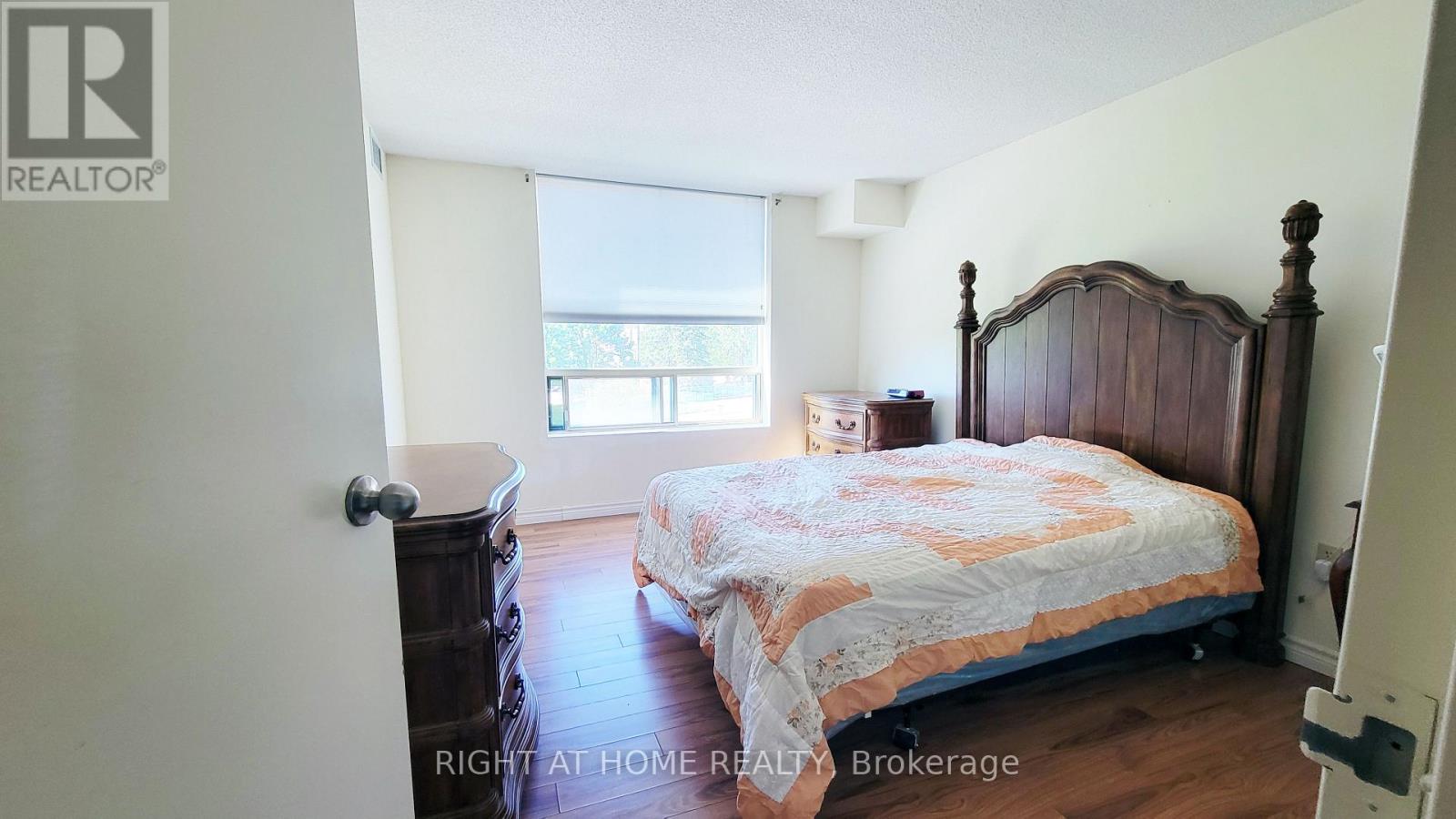 #302 55 BLUE SPRINGS DRIVE - 29