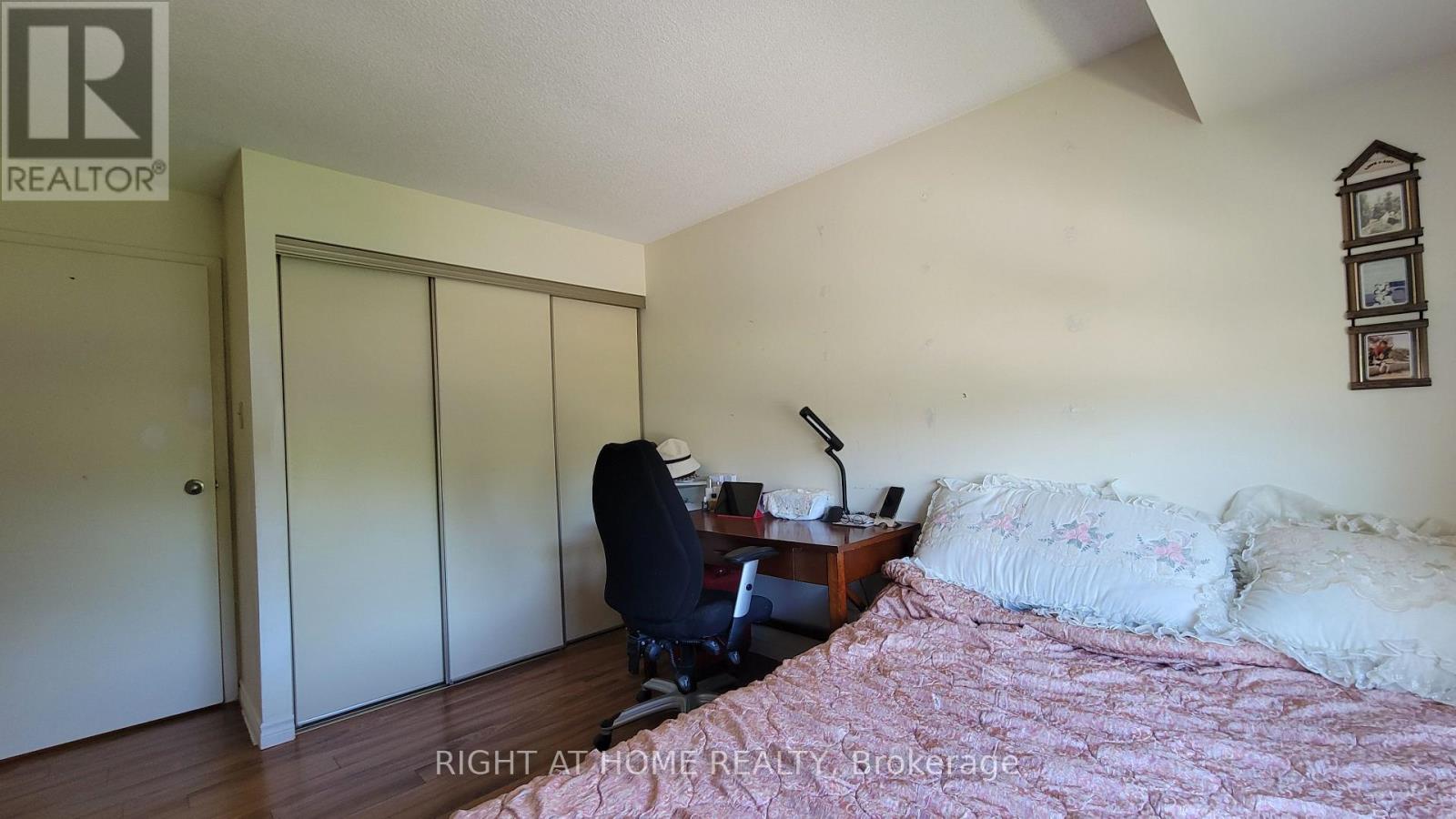 #302 55 BLUE SPRINGS DRIVE - 31