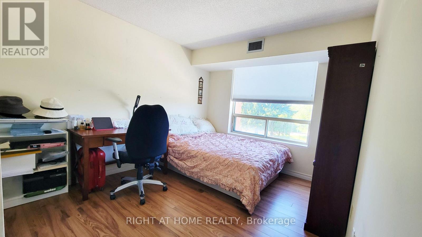 #302 55 BLUE SPRINGS DRIVE - 34