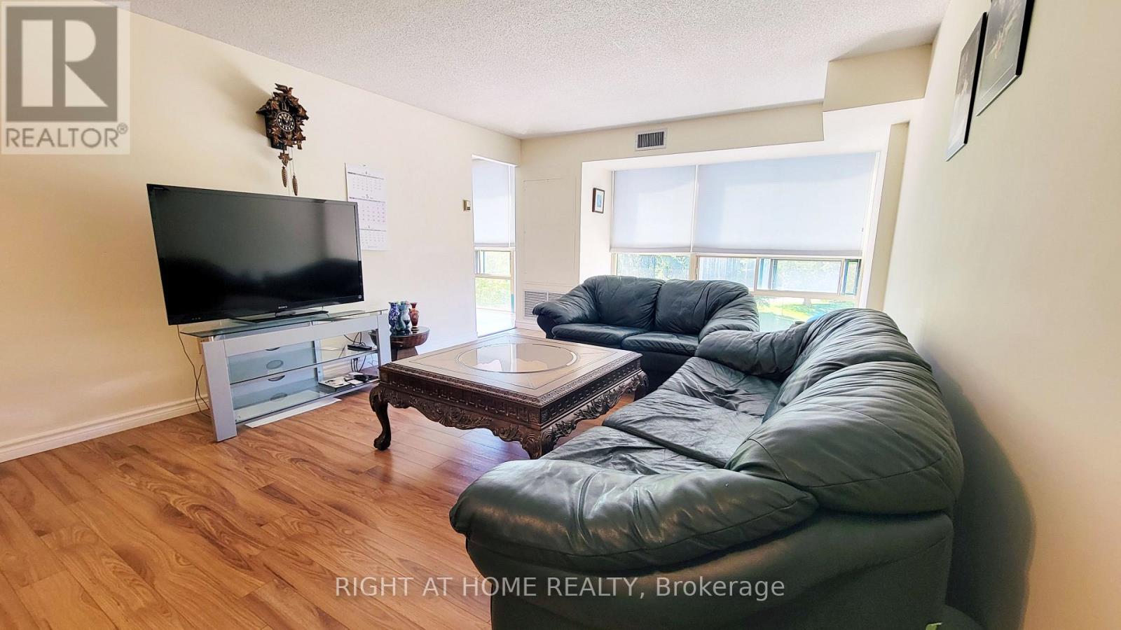 #302 55 BLUE SPRINGS DRIVE - 6