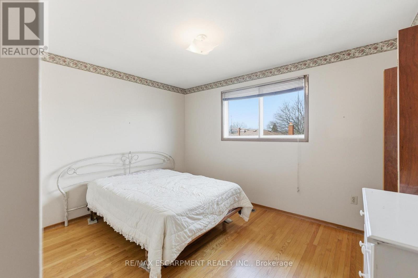 26 ADORN COURT - 19