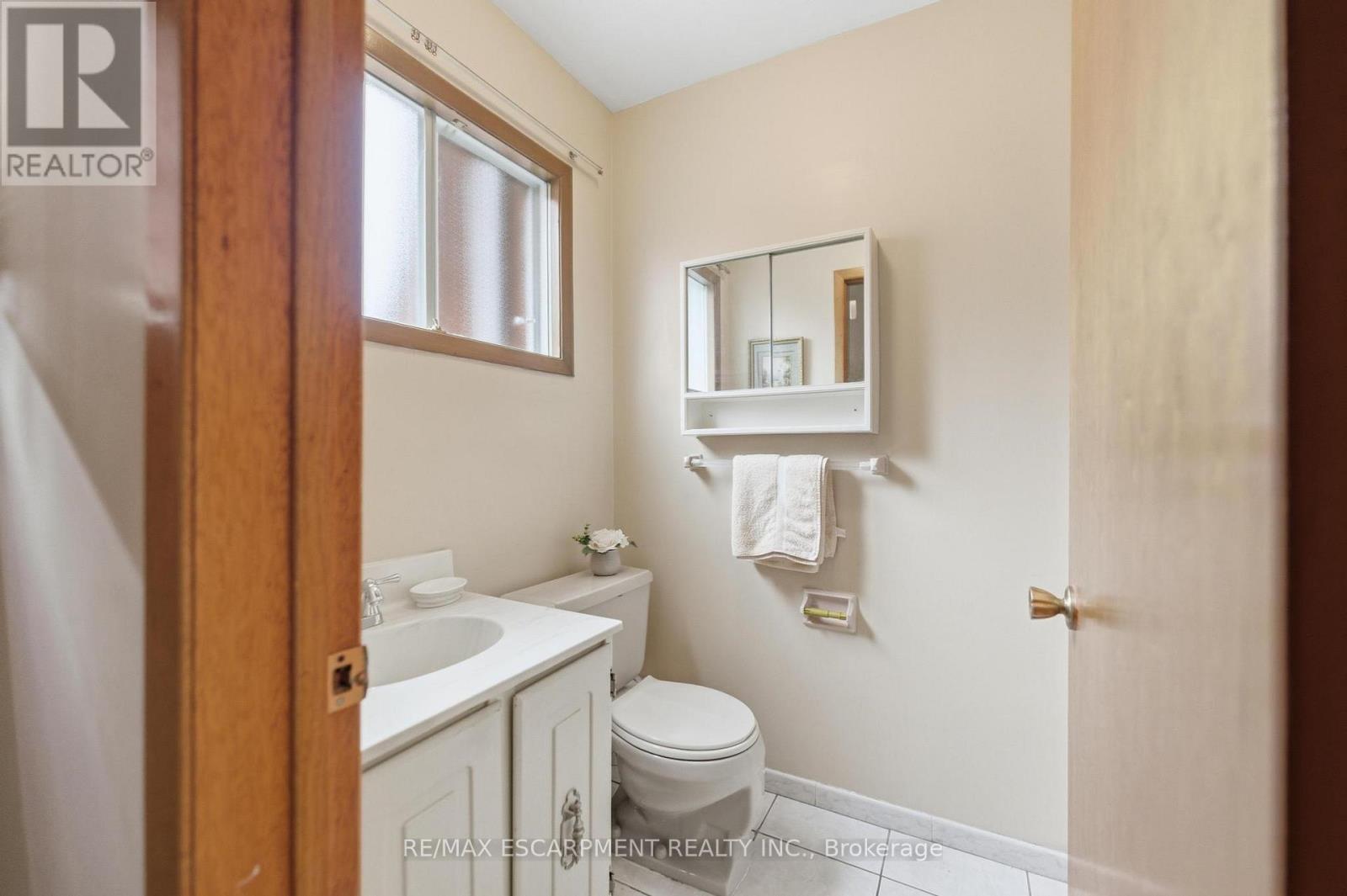 26 ADORN COURT - 24