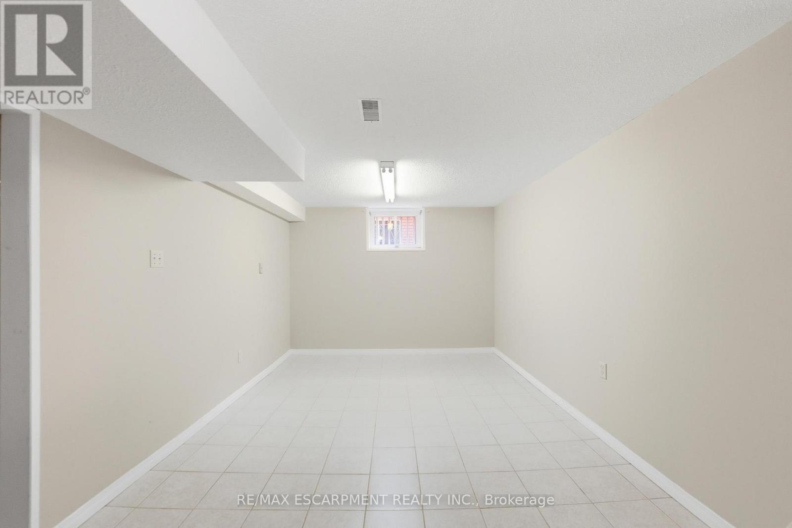 26 ADORN COURT - 31