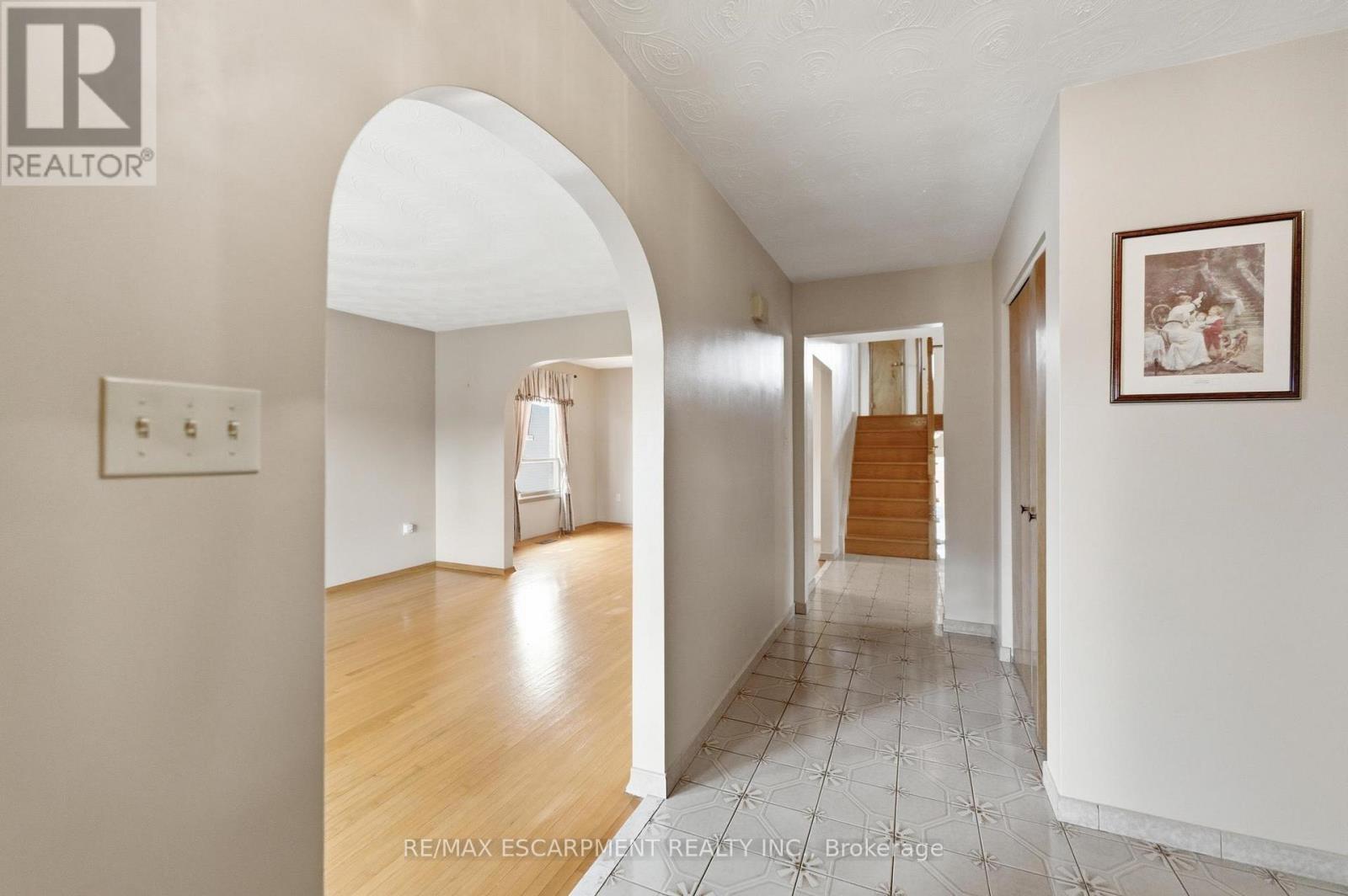 26 ADORN COURT - 5