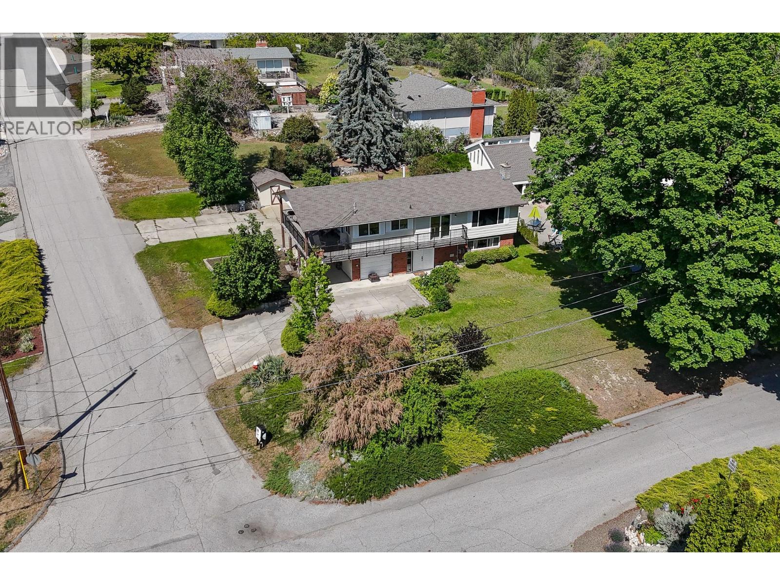14812 Downton Avenue - 66
