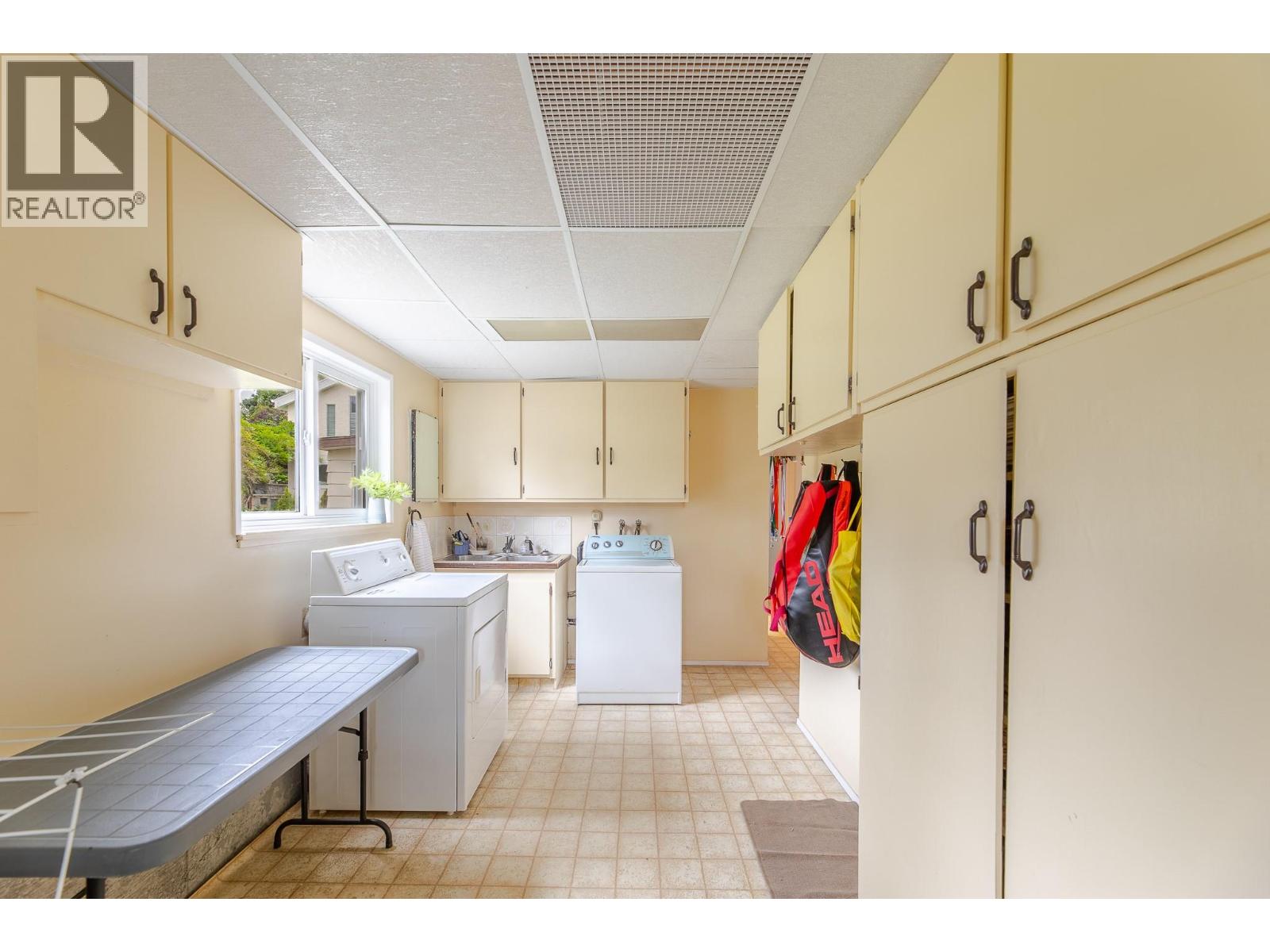 14812 Downton Avenue - 34