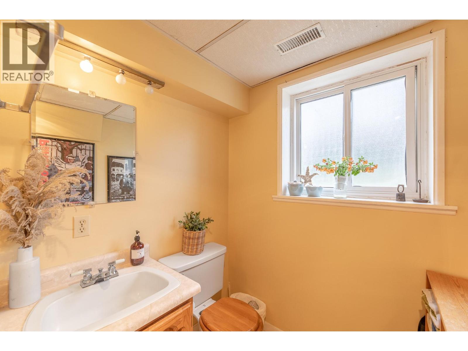 14812 Downton Avenue - 35