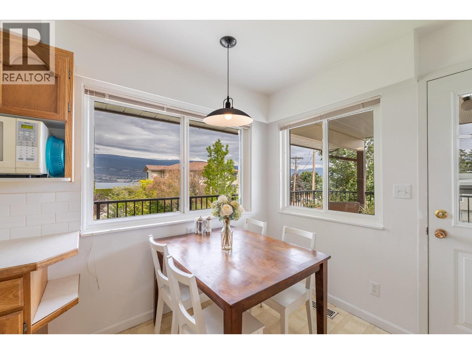14812 Downton Avenue - 12