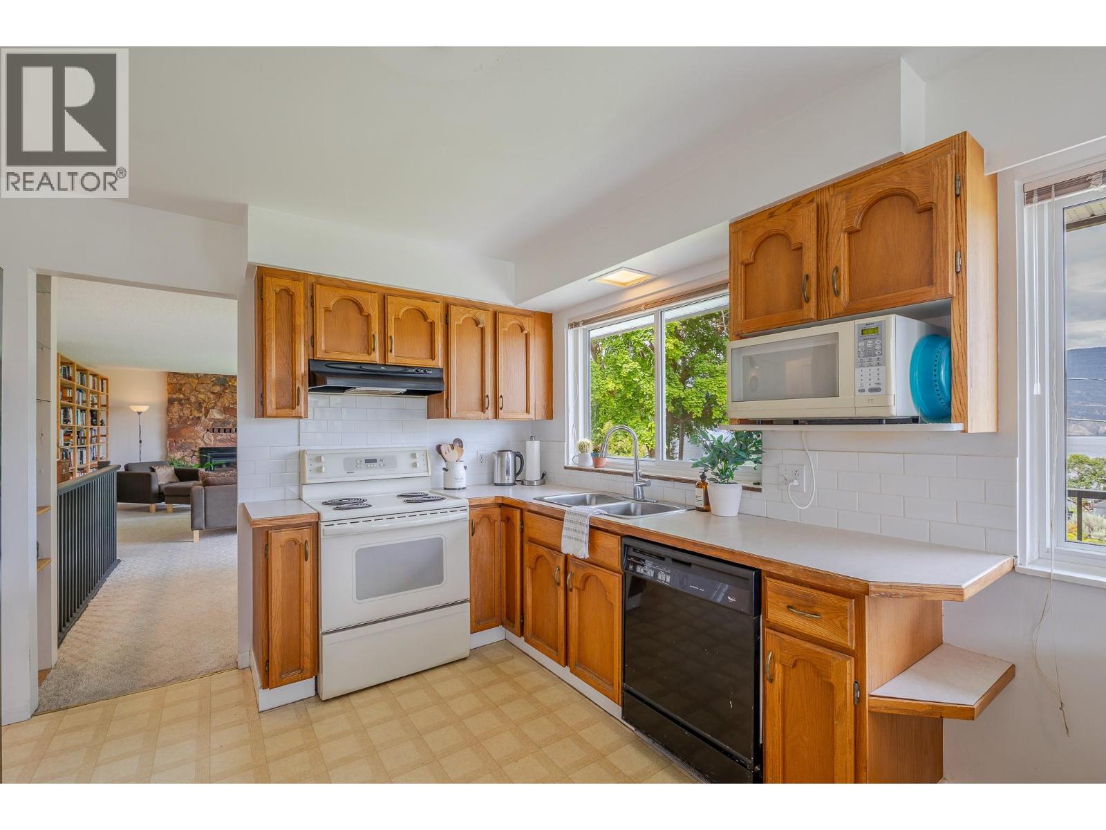 14812 Downton Avenue - 10