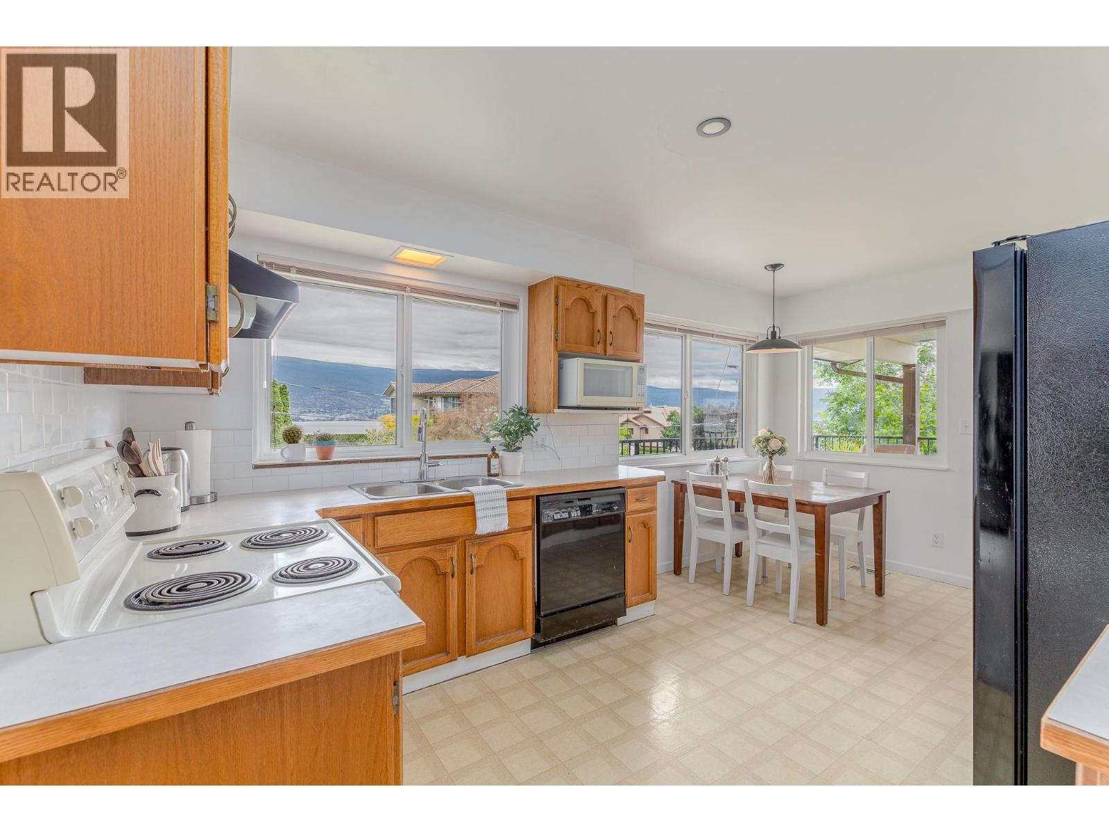 14812 Downton Avenue - 8