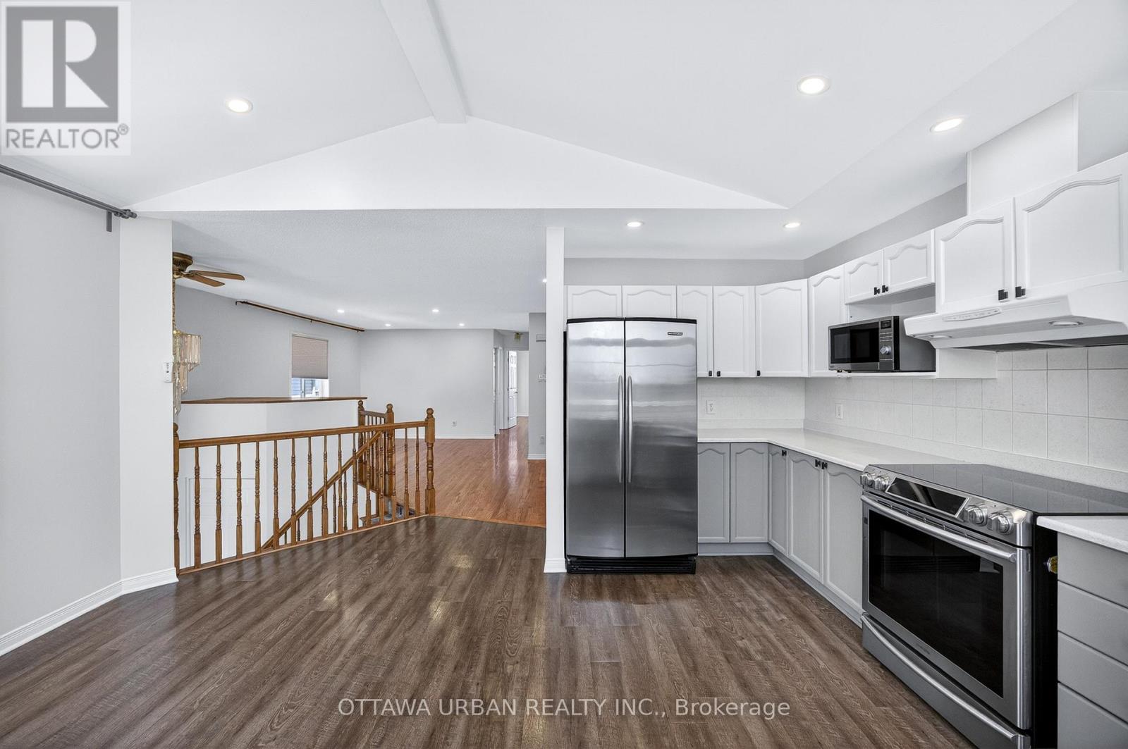 127 CASTLE GLEN CRESCENT - 14