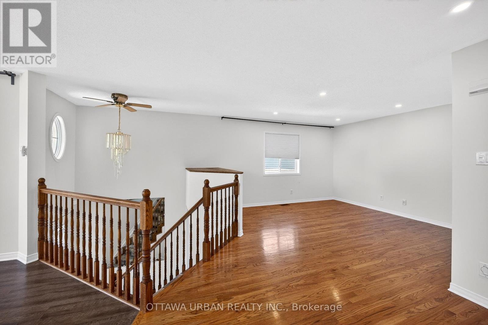 127 CASTLE GLEN CRESCENT - 17
