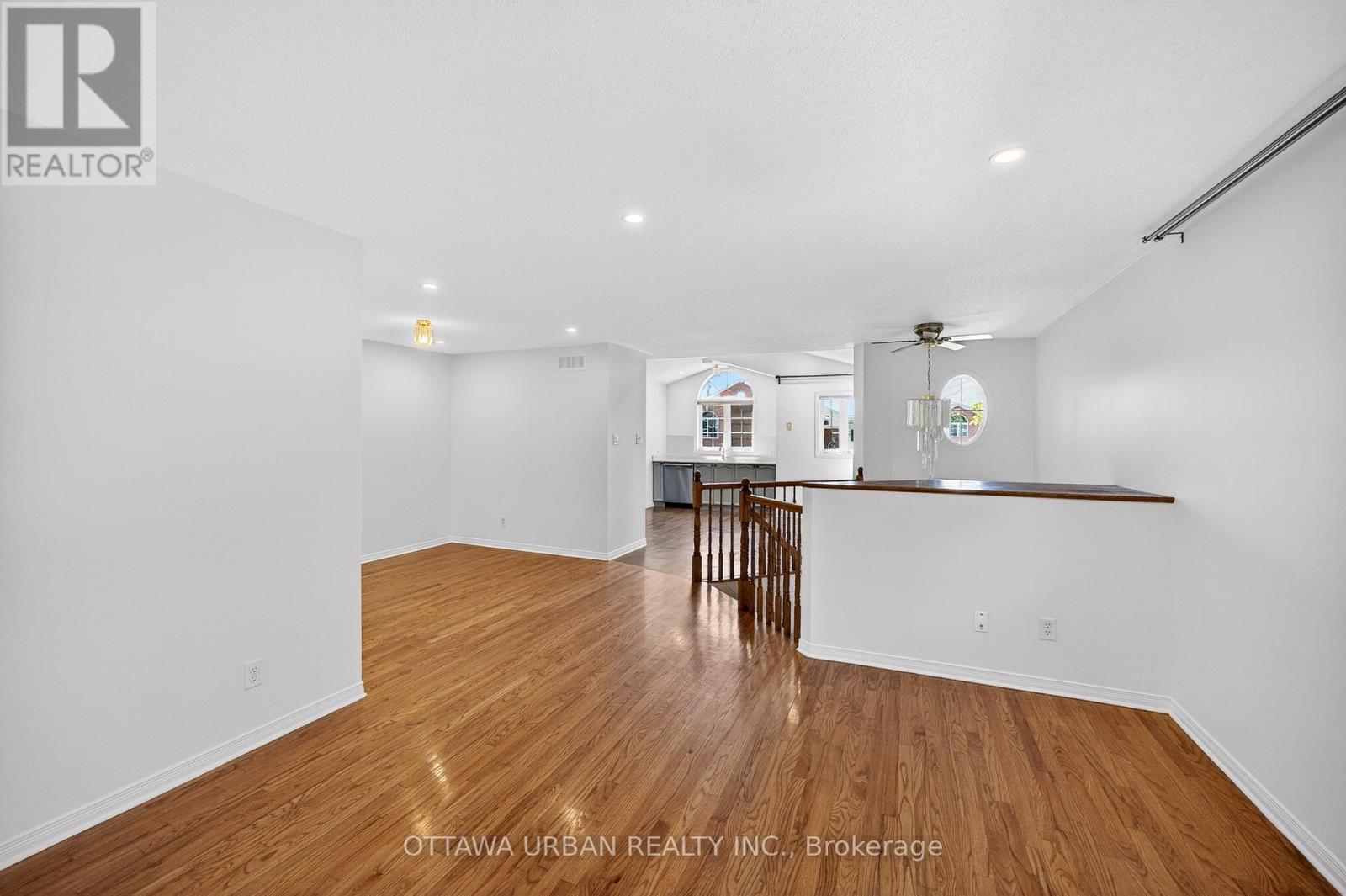 127 CASTLE GLEN CRESCENT - 19