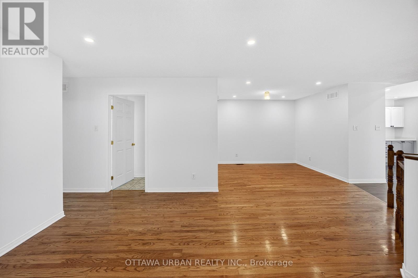 127 CASTLE GLEN CRESCENT - 20