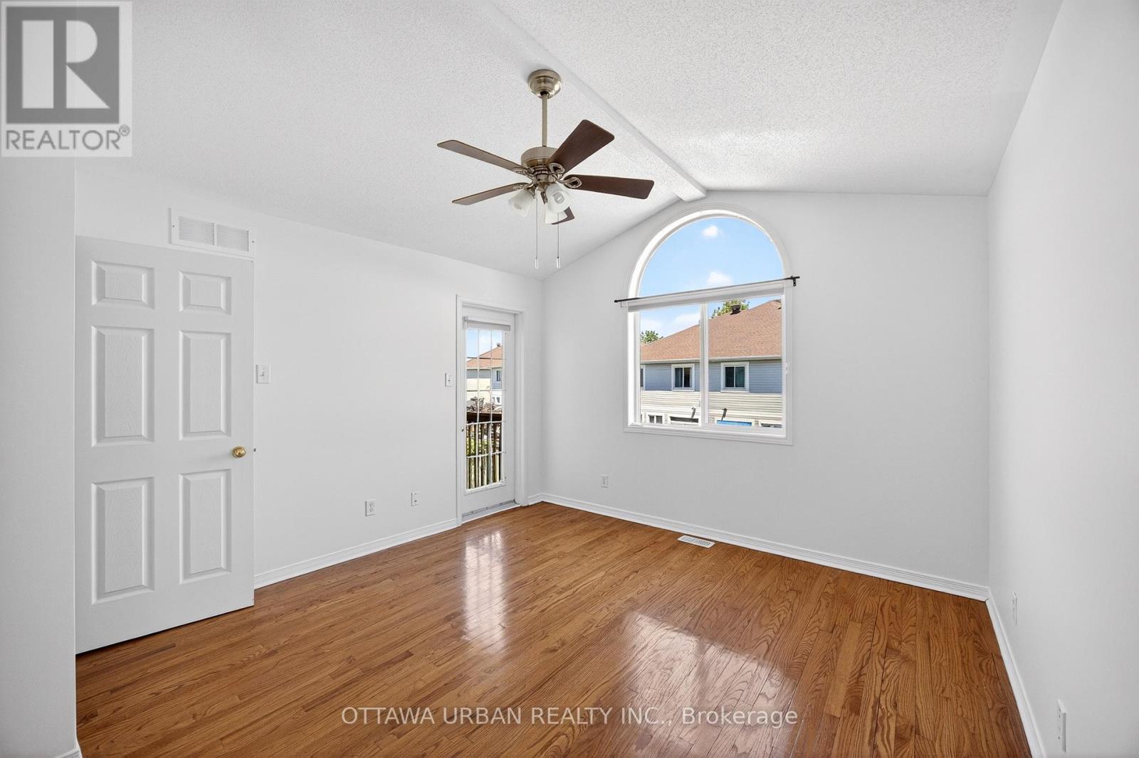 127 CASTLE GLEN CRESCENT - 24