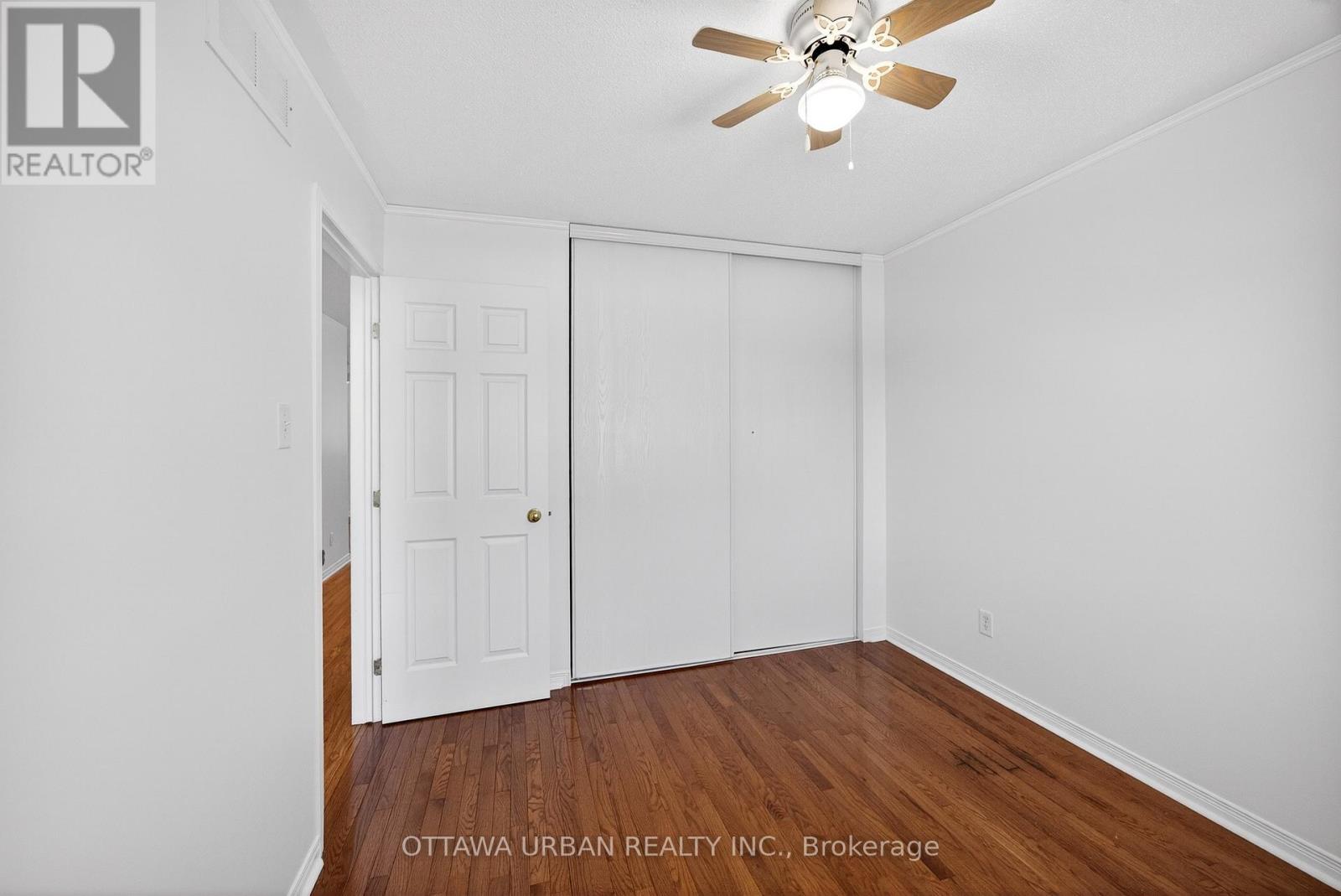 127 CASTLE GLEN CRESCENT - 33