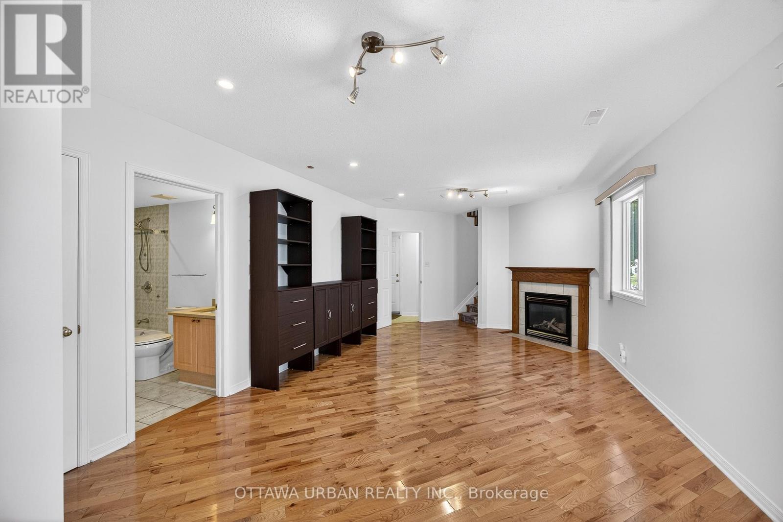 127 CASTLE GLEN CRESCENT - 36