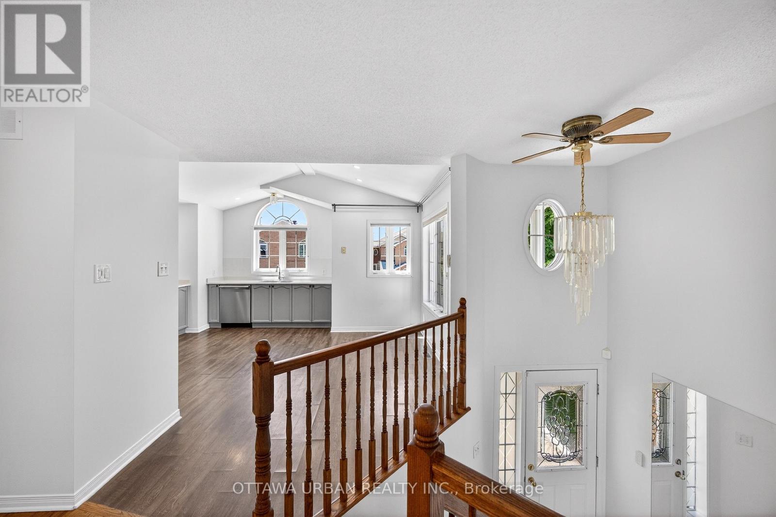 127 CASTLE GLEN CRESCENT - 6