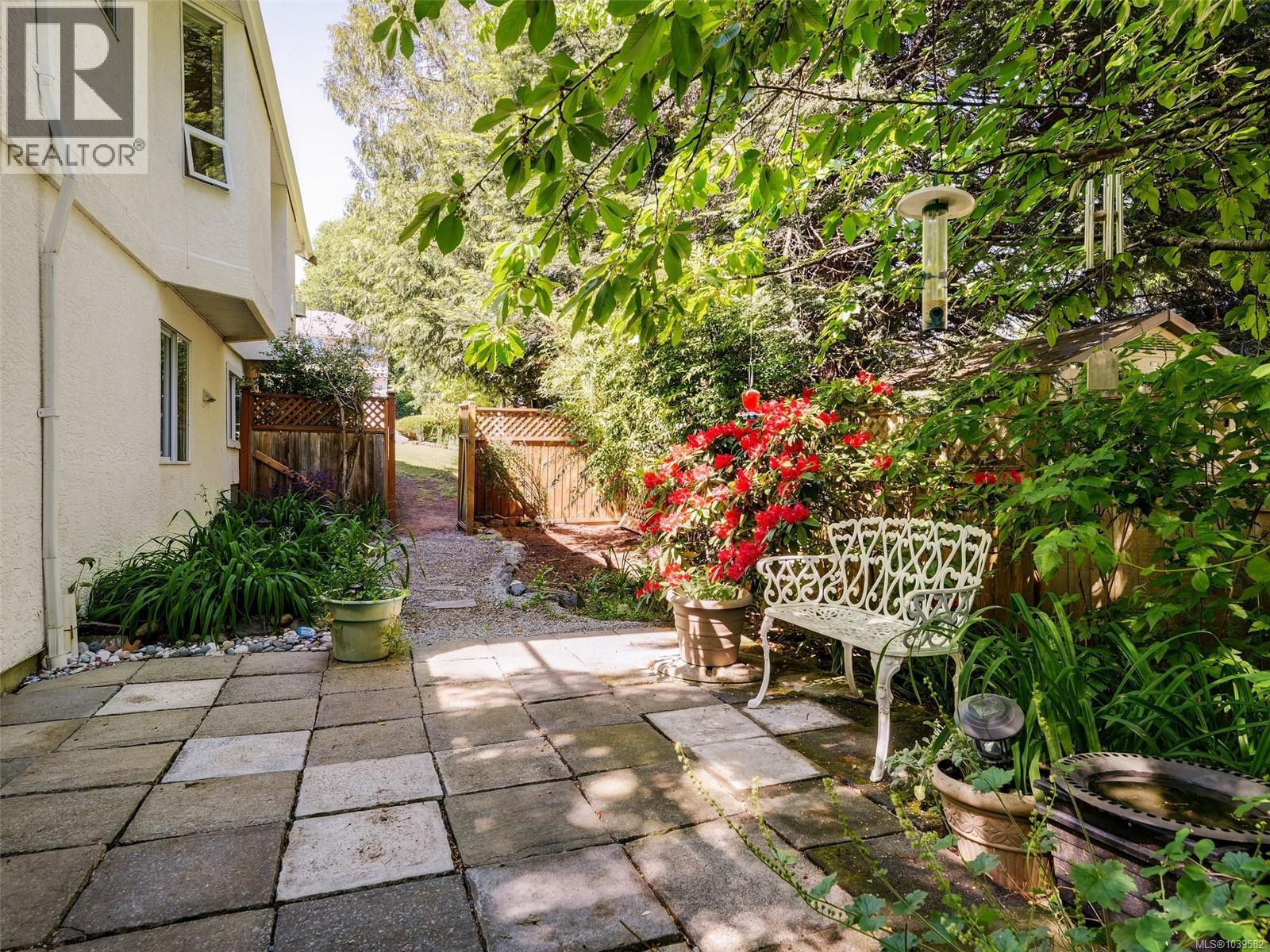 6749 Rhodonite Dr - 21