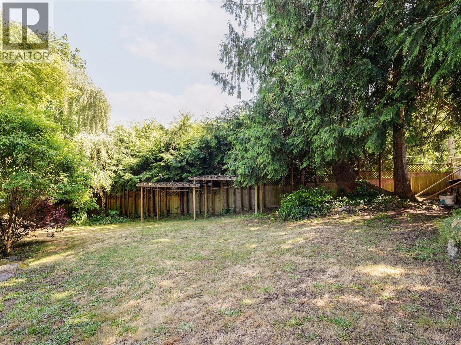 6749 Rhodonite Dr - 22