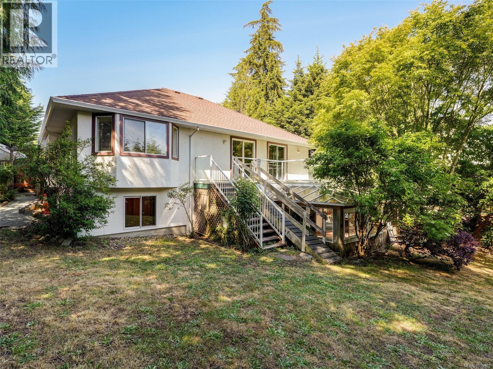 6749 Rhodonite Dr - 23