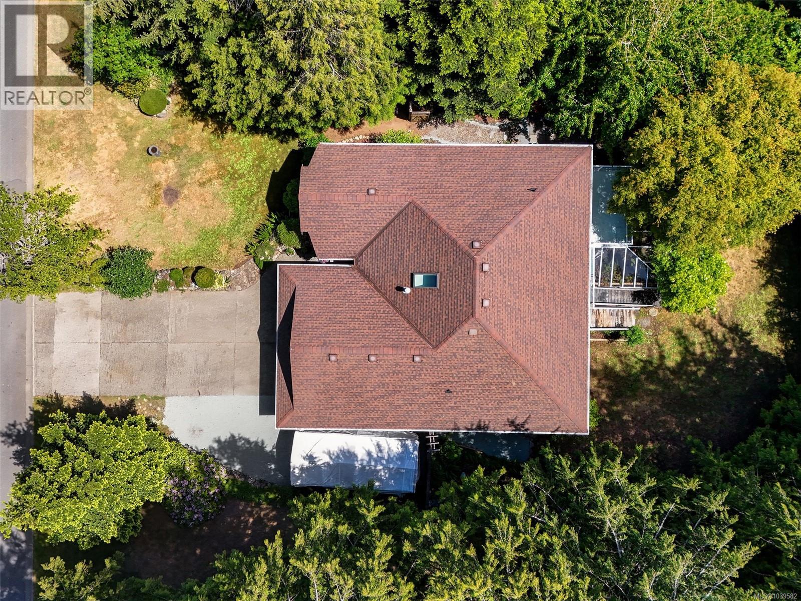 6749 Rhodonite Dr - 27