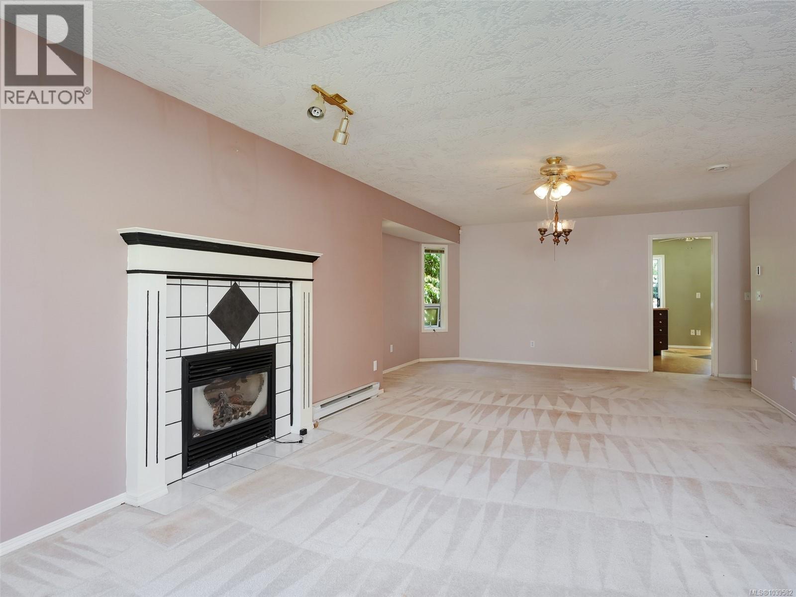 6749 Rhodonite Dr - 4