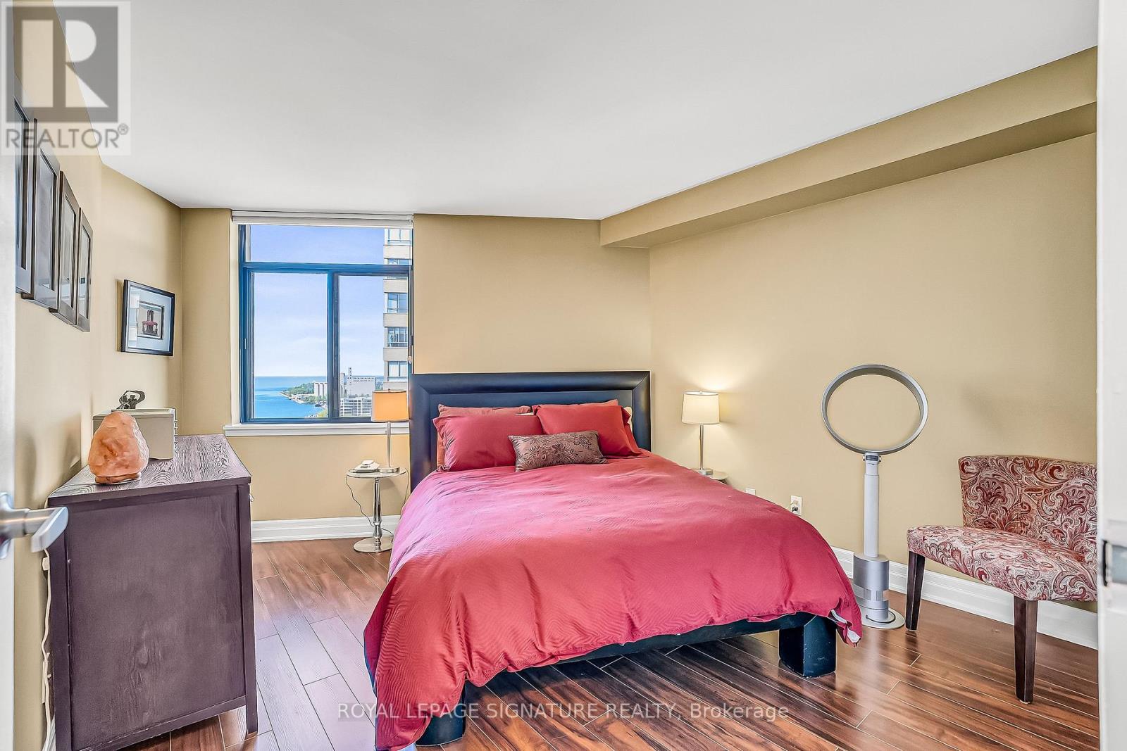 #1702 250 QUEENS QUAY W - 25