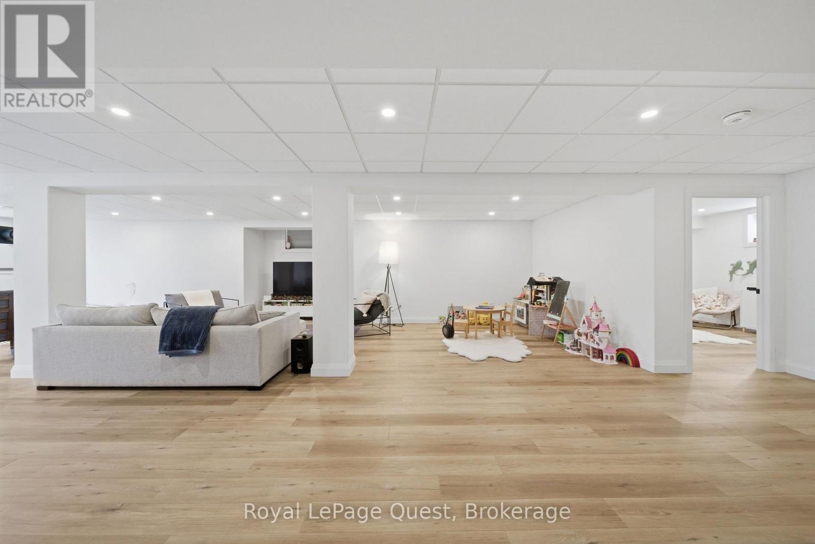 2232 ELANA DRIVE - 25
