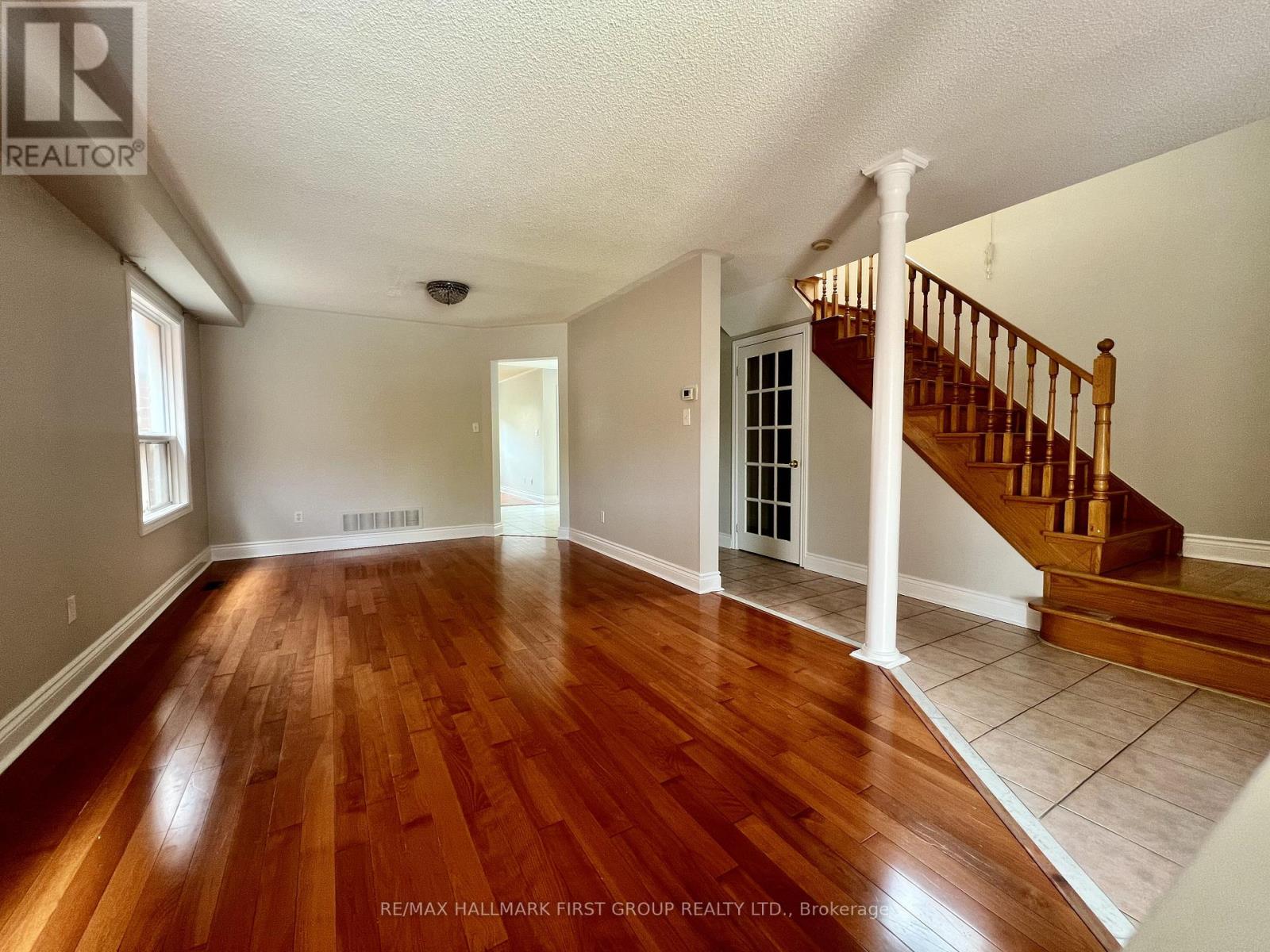 101 BOOTH CRESCENT - 11