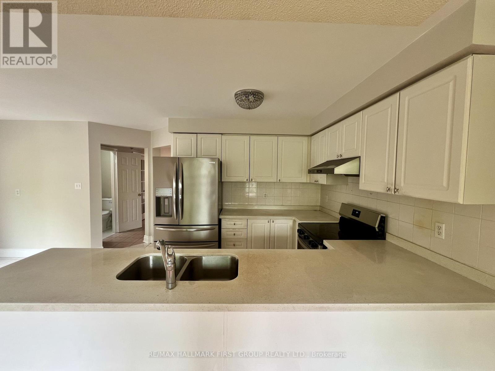 101 BOOTH CRESCENT - 18
