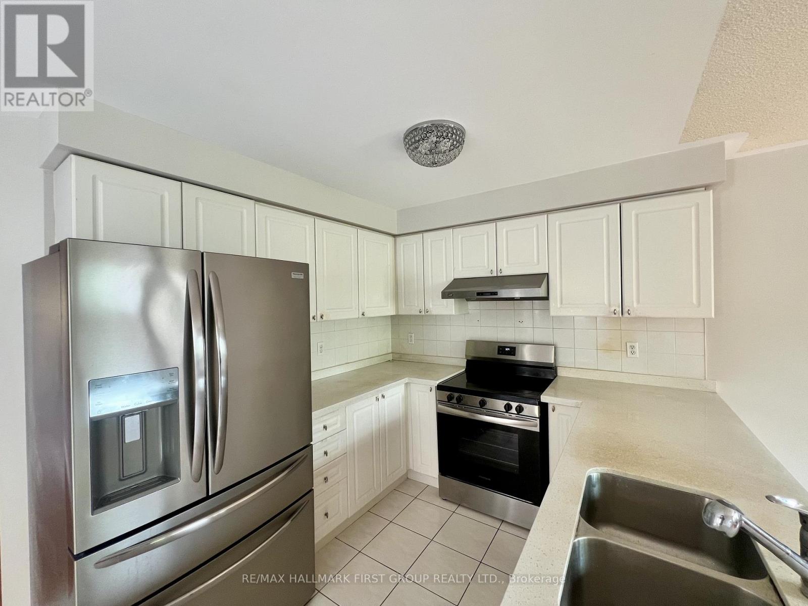101 BOOTH CRESCENT - 20