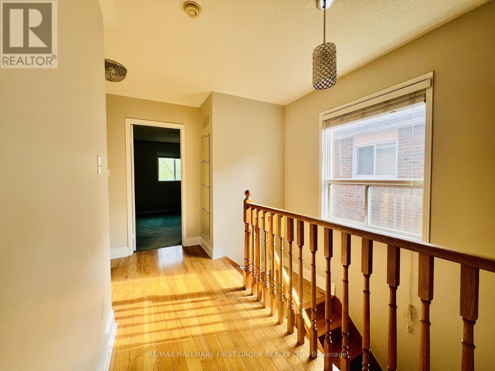 101 BOOTH CRESCENT - 24
