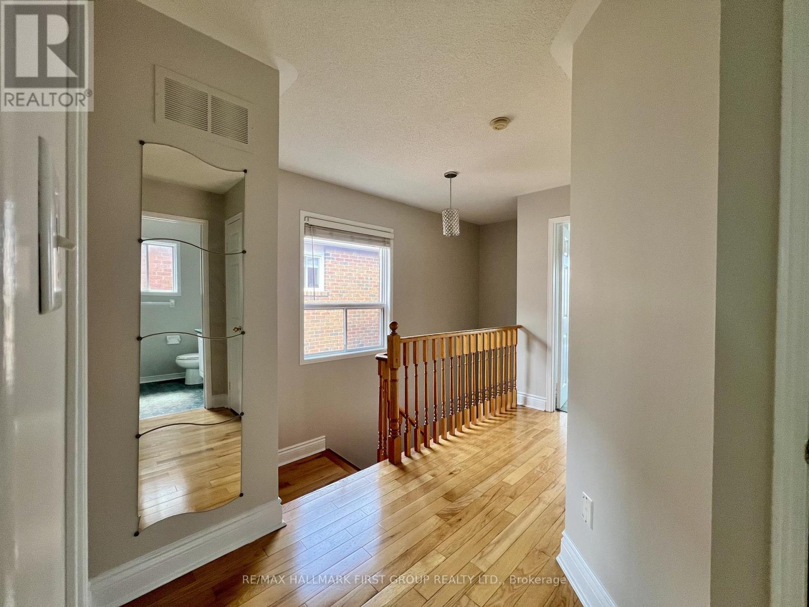 101 BOOTH CRESCENT - 29