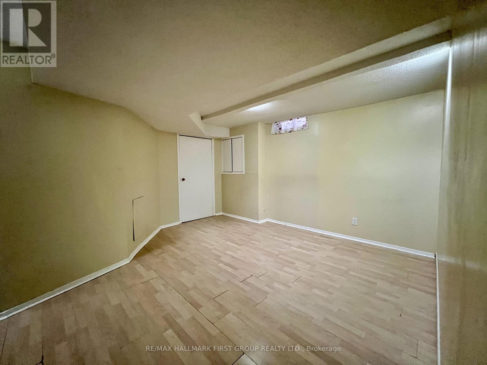 101 BOOTH CRESCENT - 41