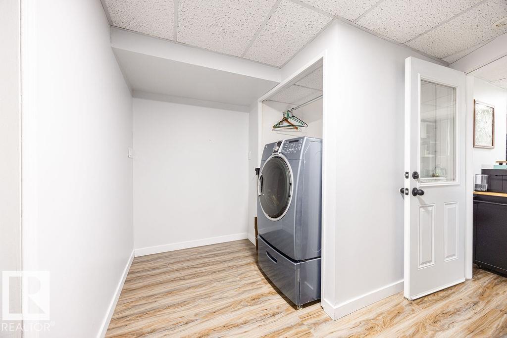 17932 93 AV NW - 22