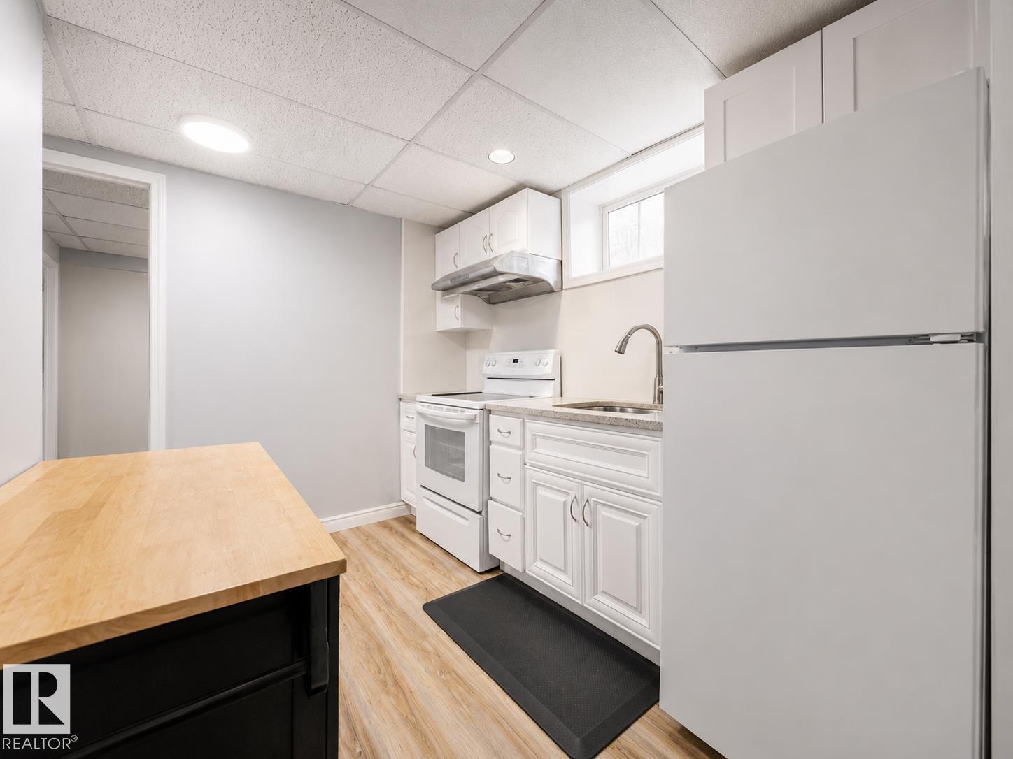 17932 93 AV NW - 25