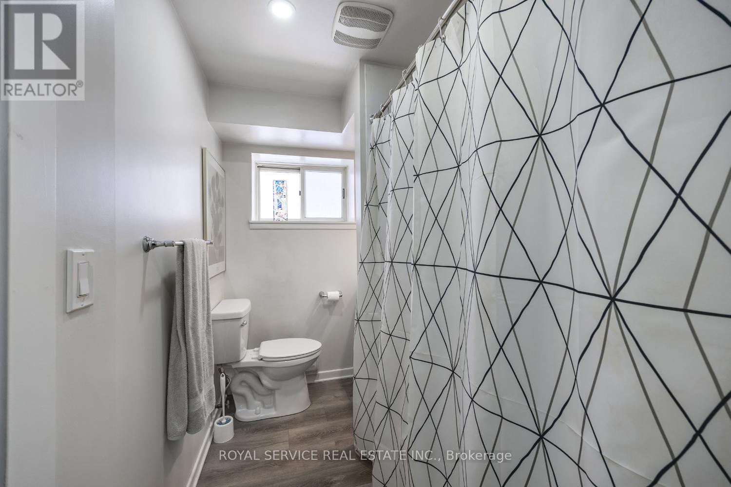 13 CREEK STREET - 21