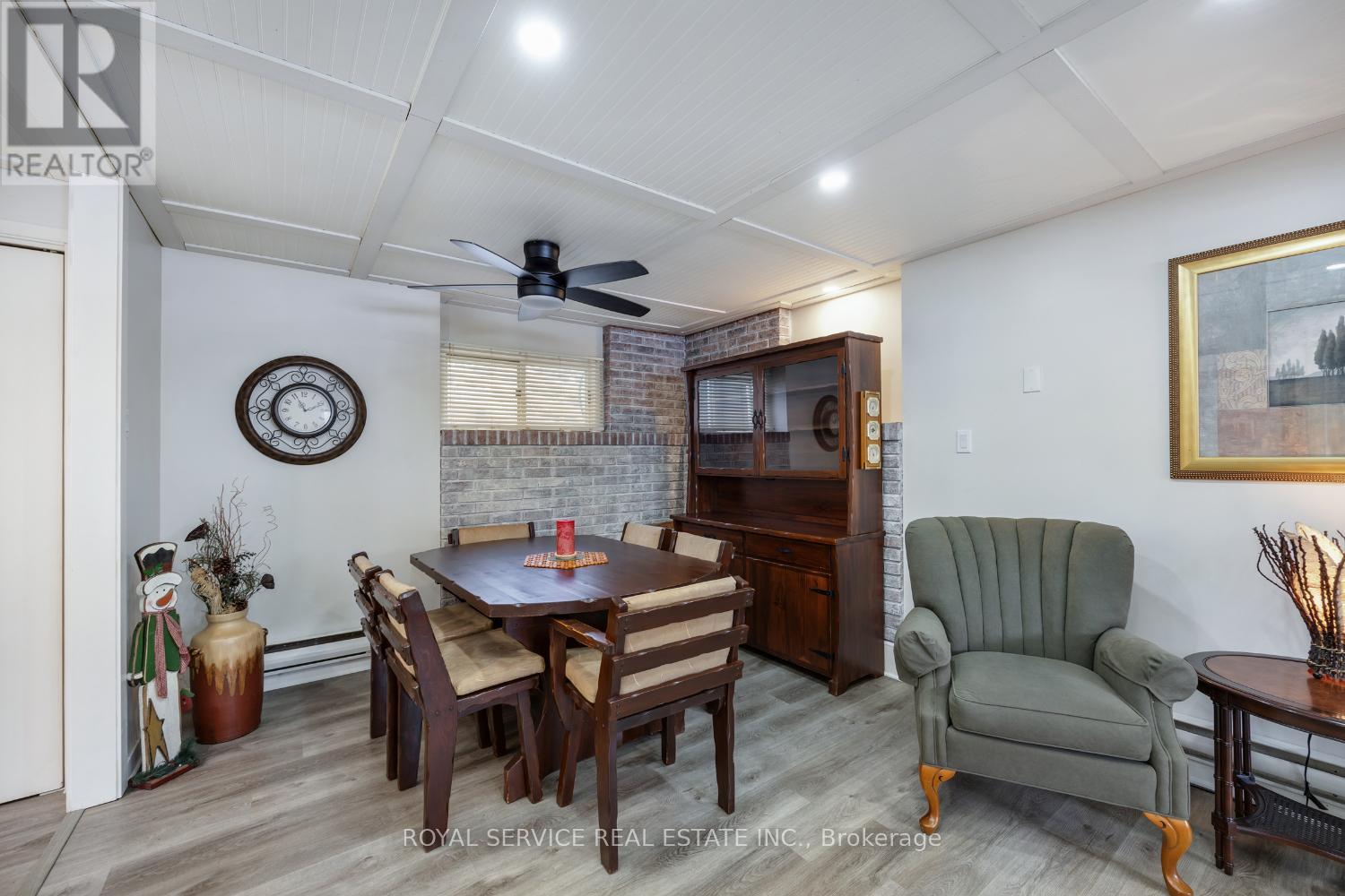 13 CREEK STREET - 28