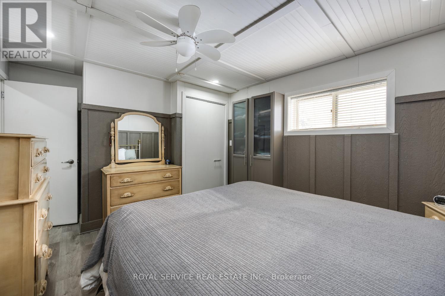 13 CREEK STREET - 36