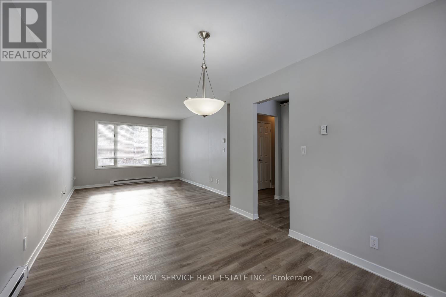 13 CREEK STREET - 9