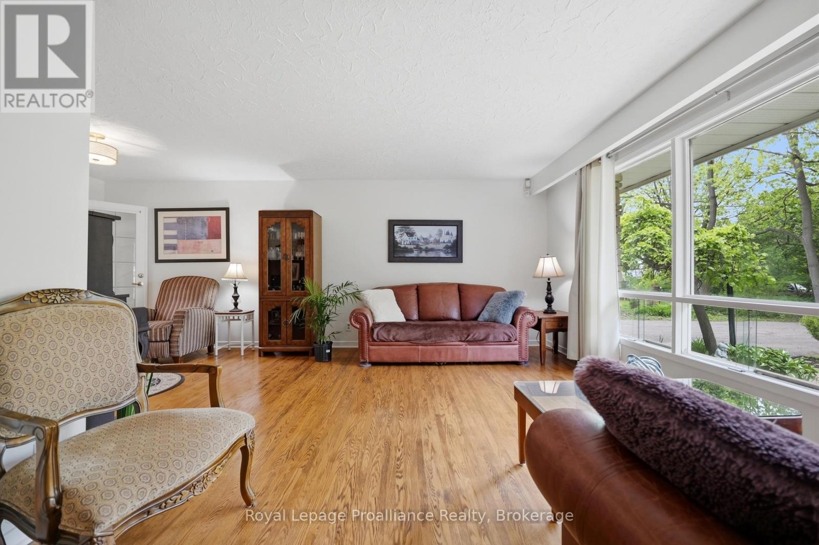 51 SELENA AVENUE - 6