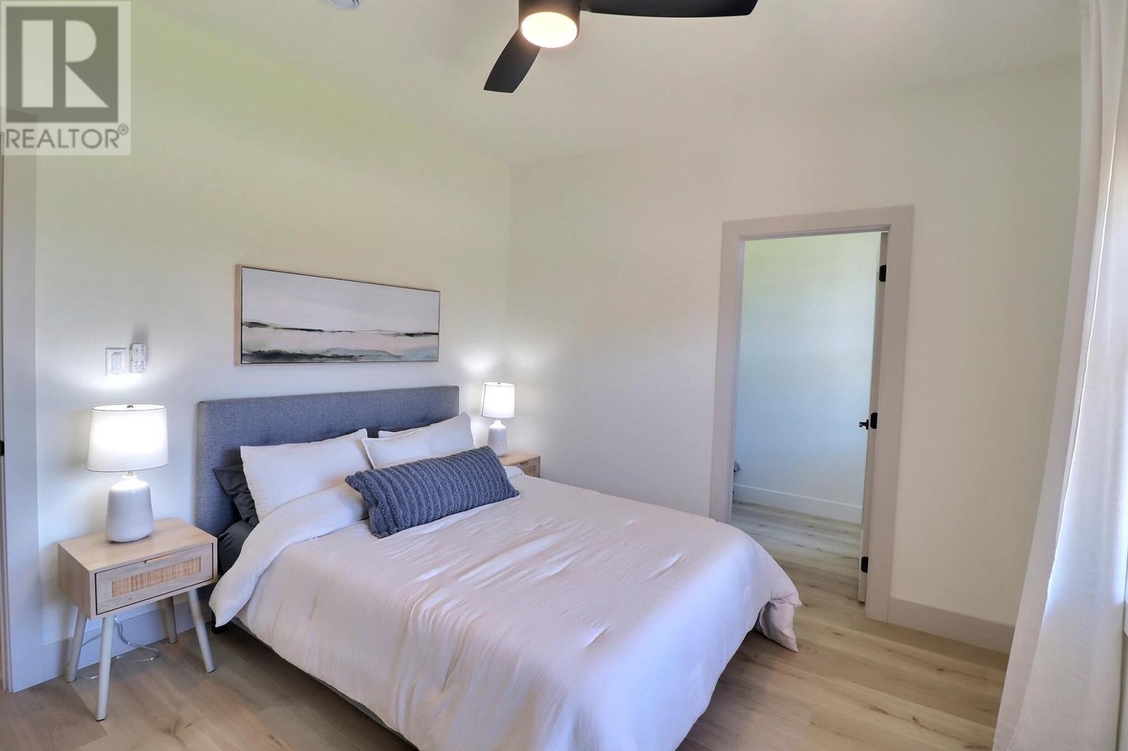 18 Neill Drive - 22