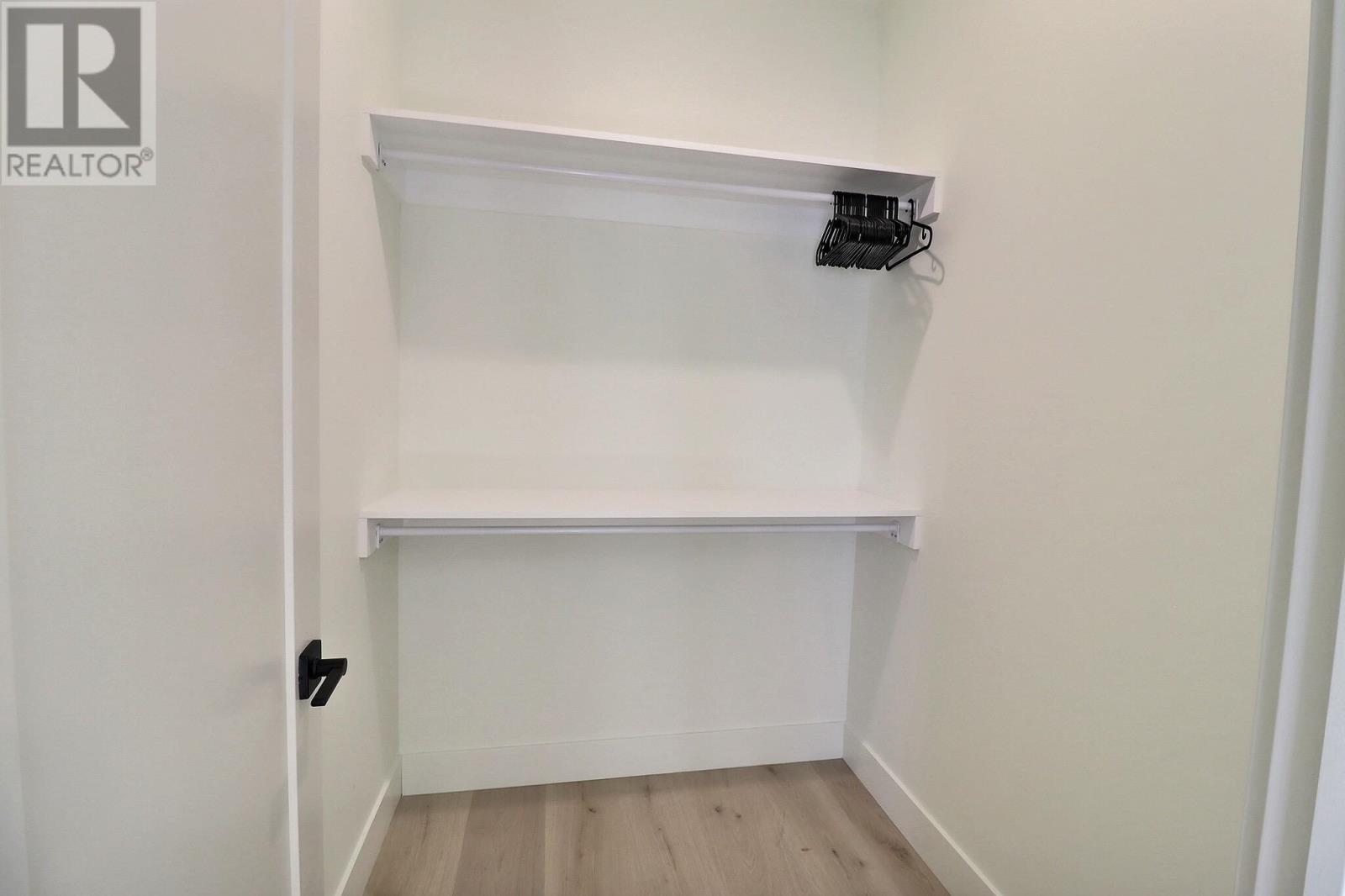 18 Neill Drive - 20