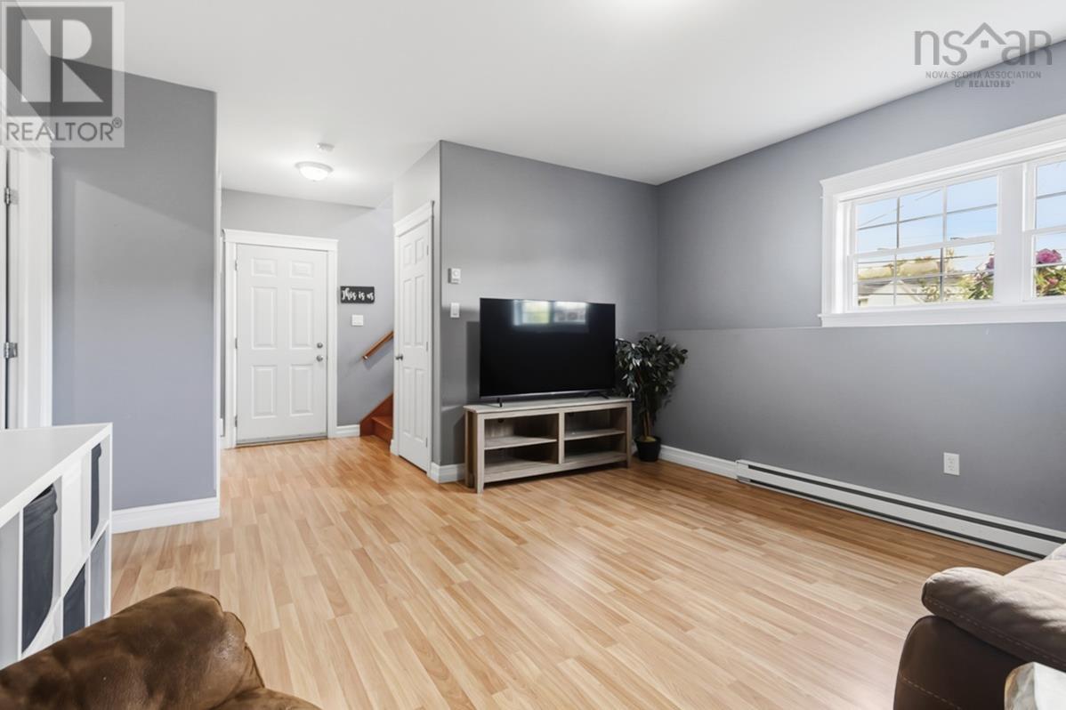 1211 Sackville Drive - 24