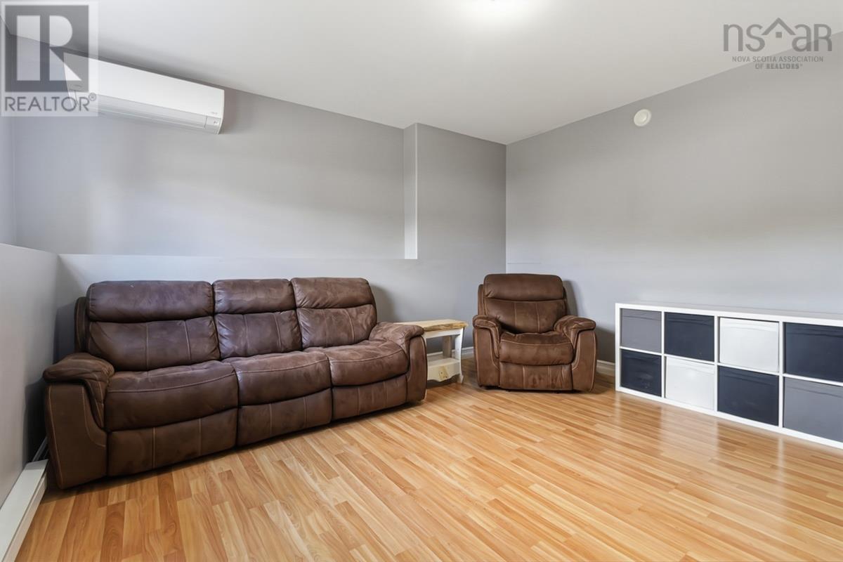 1211 Sackville Drive - 22
