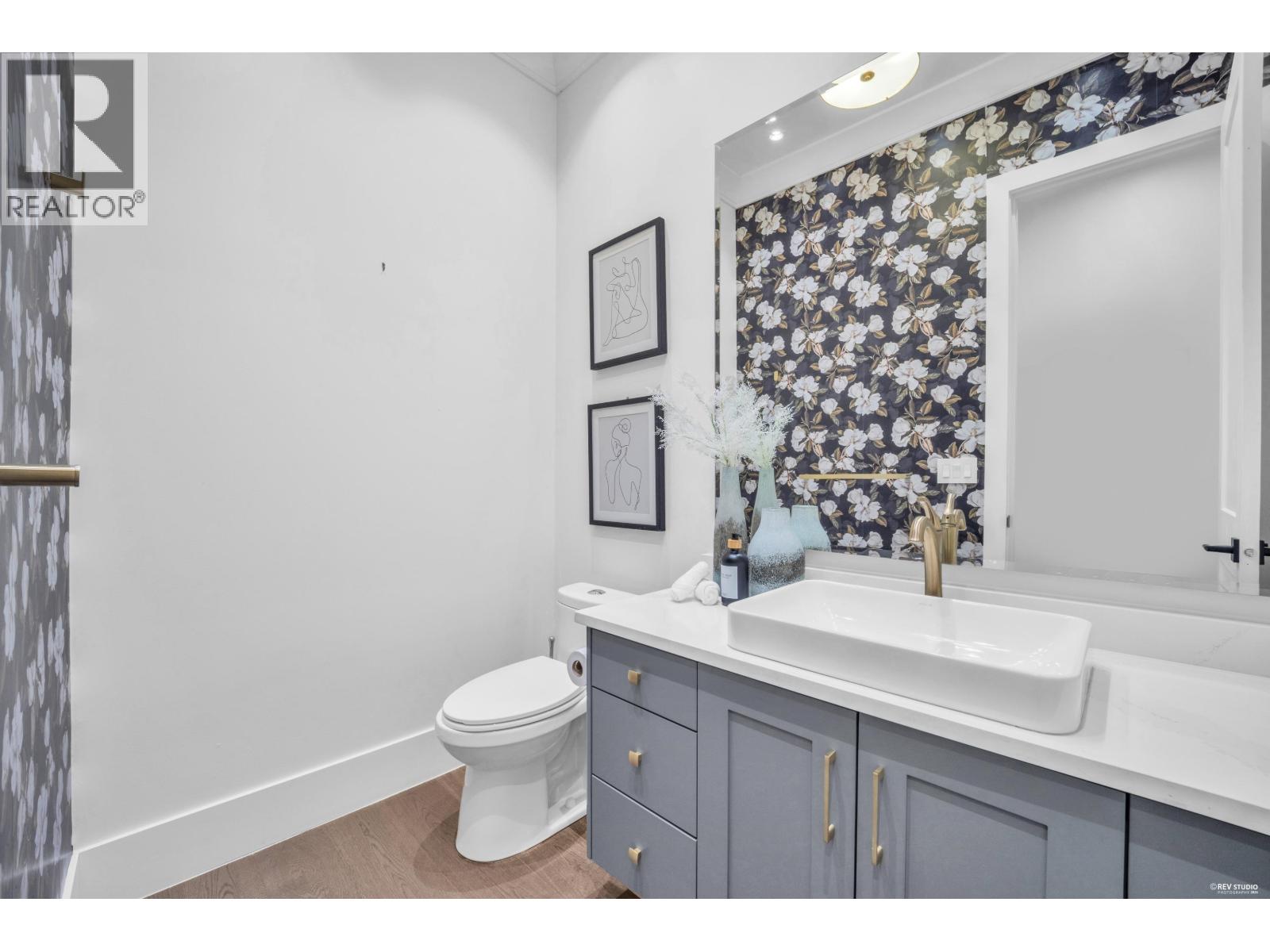 8631 ODLIN CRESCENT, Richmond