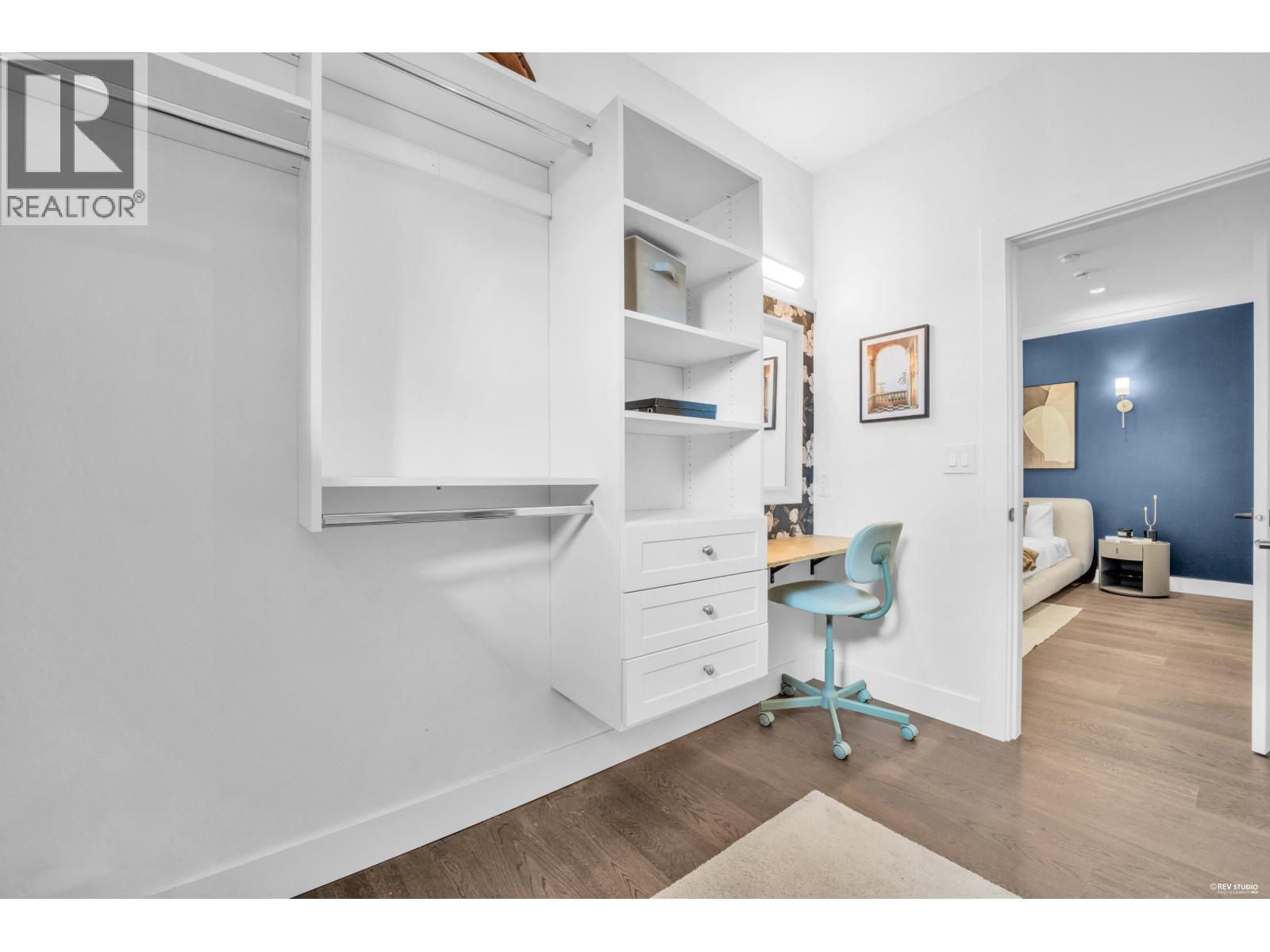 8631 ODLIN CRESCENT, Richmond