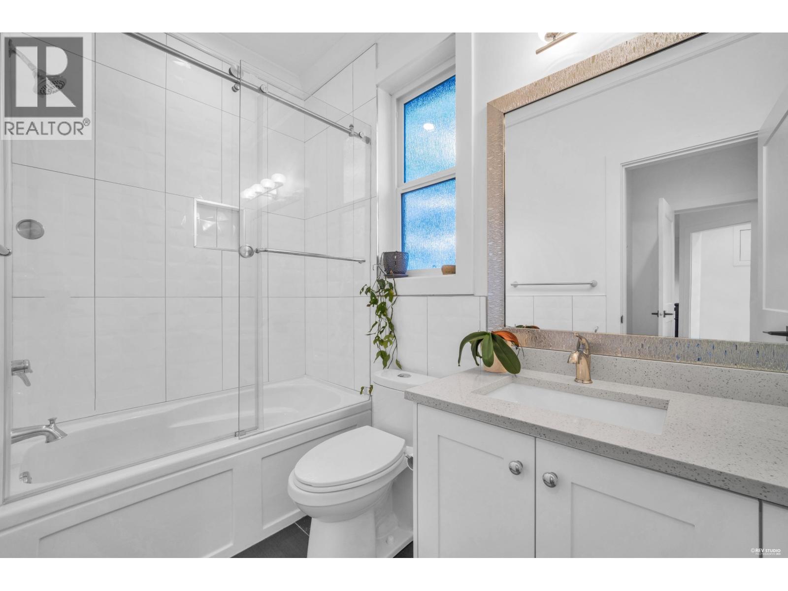 8631 ODLIN CRESCENT, Richmond