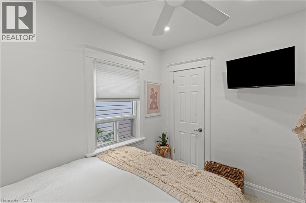 99 EDGEMONT Street N - 16